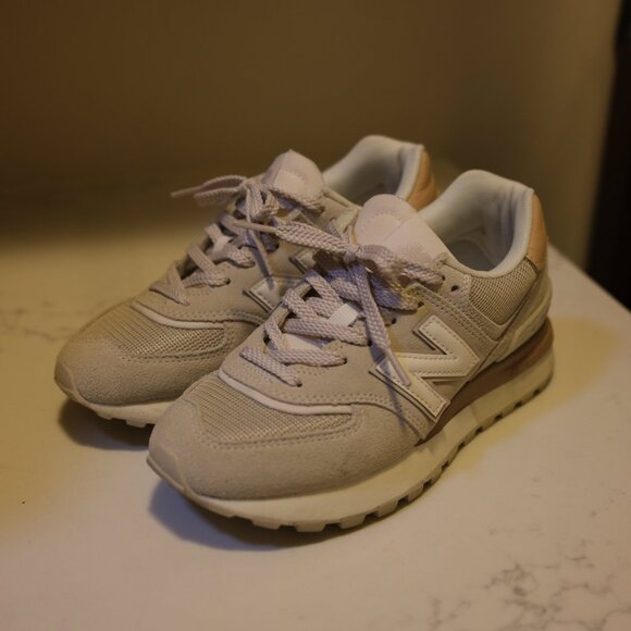 New Balance - Women 574 Sneakers (Size: W5.5) - Picture 3 of 7